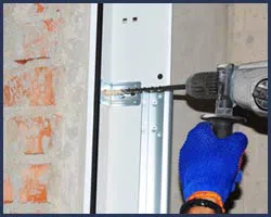 Neighborhood Garage Door North Ridgeville, OH 440-459-0647 - side-door-repair-t-22-gr-23m